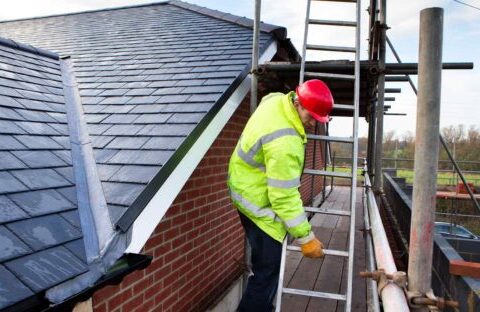 roof-repairs-02-555x312
